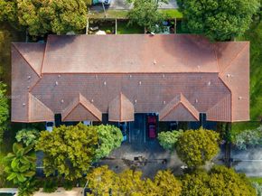 59 SE 3rd Ave 59, Hallandale Beach FL 33009