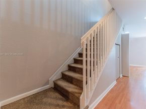 59 SE 3rd Ave 59, Hallandale Beach FL 33009