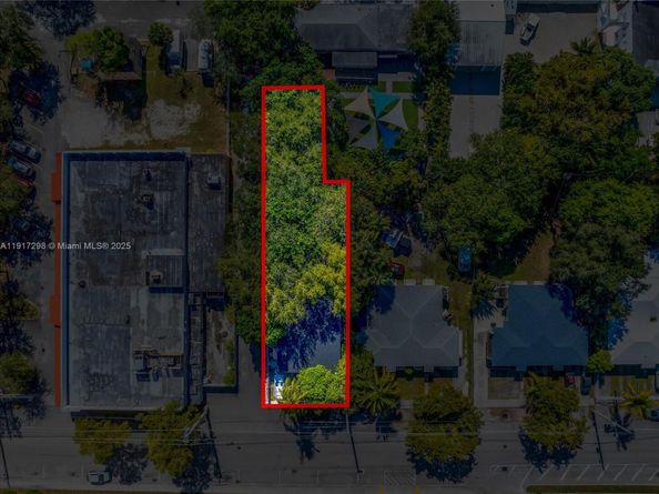 760 NE 131st St, North Miami FL 33161