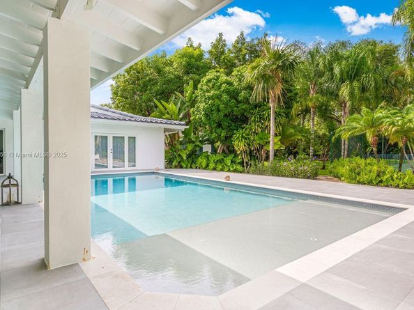 6140 SW 121st St, Pinecrest FL 33156