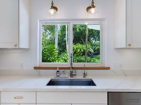 6140 SW 121st St, Pinecrest FL 33156