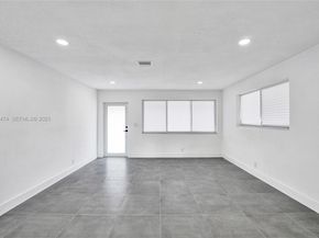 680 SW 29th Ter, Fort Lauderdale FL 33312