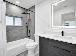 680 SW 29th Ter, Fort Lauderdale FL 33312