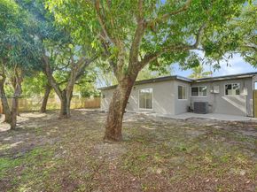 680 SW 29th Ter, Fort Lauderdale FL 33312