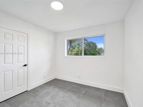 680 SW 29th Ter, Fort Lauderdale FL 33312