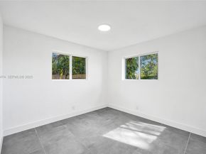 680 SW 29th Ter, Fort Lauderdale FL 33312