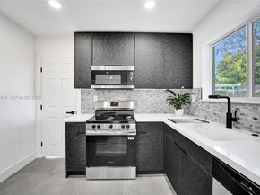 680 SW 29th Ter, Fort Lauderdale FL 33312