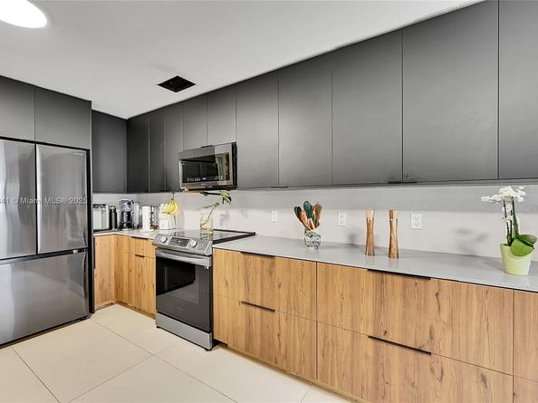 3435 Laurel Oaks Ln 603, Hollywood FL 33021