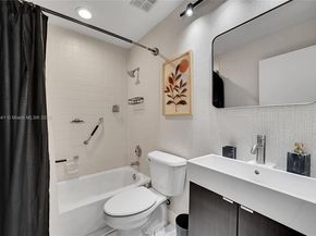 3435 Laurel Oaks Ln 603, Hollywood FL 33021
