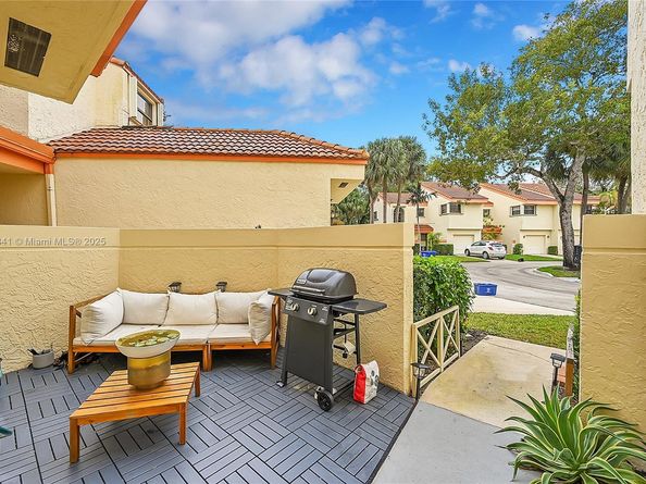 3435 Laurel Oaks Ln 603, Hollywood FL 33021