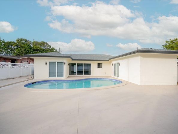 7928 Miramar Blvd, Miramar FL 33023