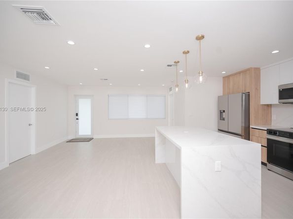 7928 Miramar Blvd, Miramar FL 33023