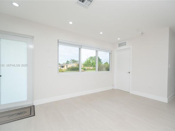 7928 Miramar Blvd, Miramar FL 33023