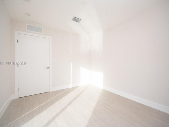 7928 Miramar Blvd, Miramar FL 33023