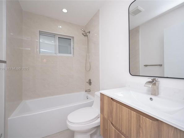 7928 Miramar Blvd, Miramar FL 33023