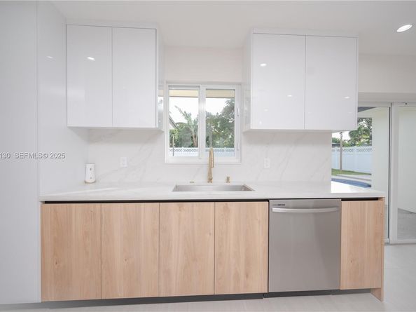 7928 Miramar Blvd, Miramar FL 33023