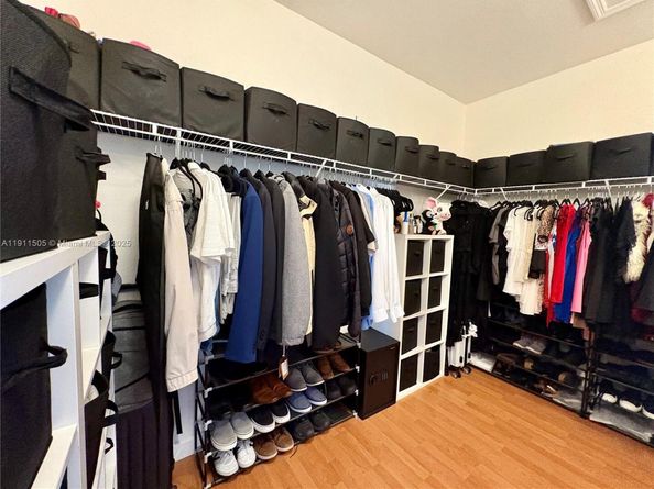 7943 NW 111th Ct, Doral FL 33178