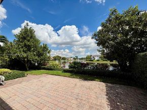 7943 NW 111th Ct, Doral FL 33178