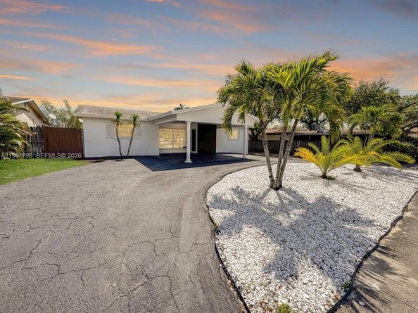 2101 N 56th Ave, Hollywood FL 33021