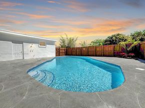 2101 N 56th Ave, Hollywood FL 33021