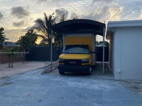 10529 NW 37th ave, Miami FL 33147