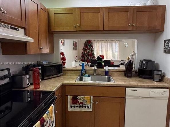 Undisclosed Address #A11922728, Boca Raton FL 33433