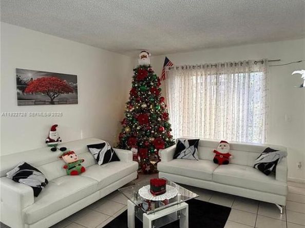 Undisclosed Address #A11922728, Boca Raton FL 33433