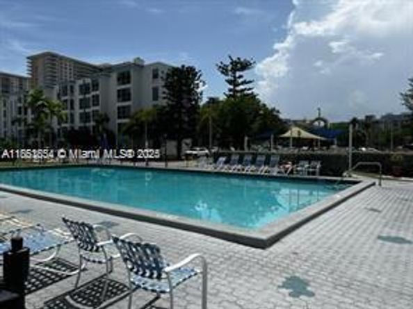 17560 Atlantic Blvd 119, Sunny Isles Beach FL 33160