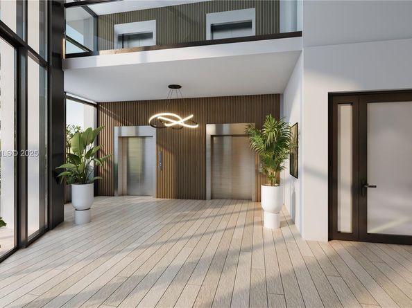 218 SE 7th St 513, Hallandale Beach FL 33009