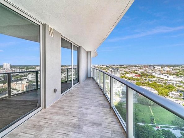 488 NE 18TH 2703, Miami FL 33132