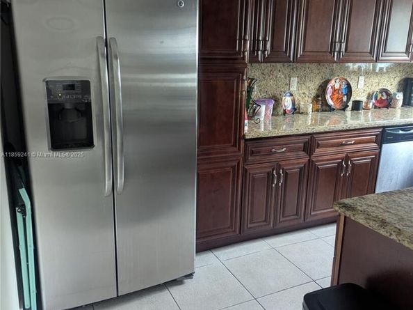 4720 NW 179th St, Miami Gardens FL 33055