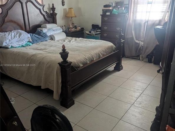 4720 NW 179th St, Miami Gardens FL 33055