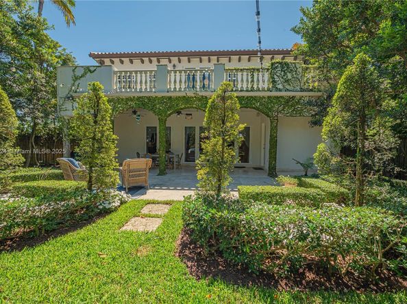 5815 SW 27th St, Miami FL 33155