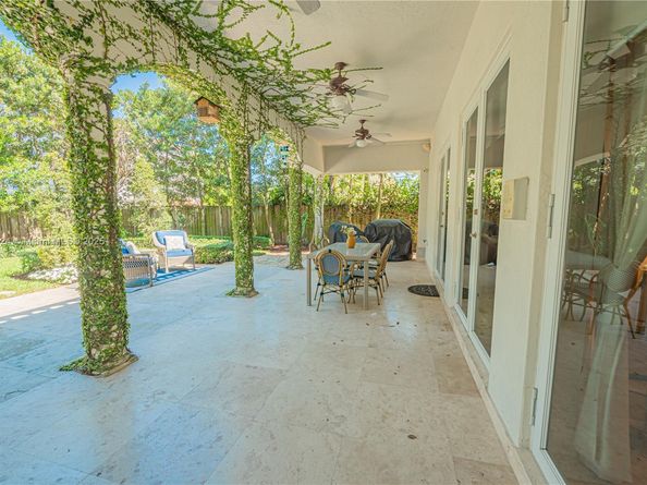 5815 SW 27th St, Miami FL 33155
