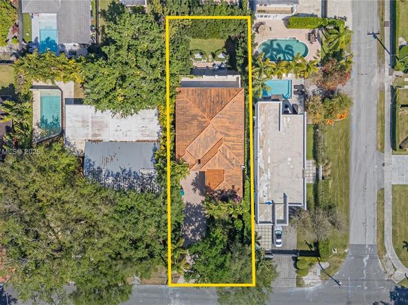5815 SW 27th St, Miami FL 33155