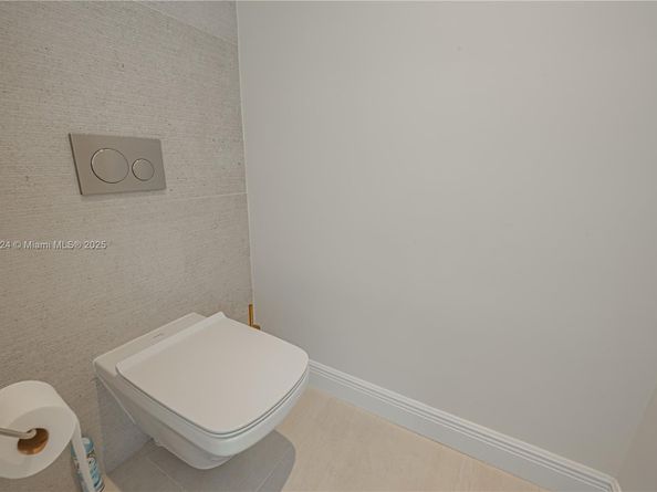 5815 SW 27th St, Miami FL 33155