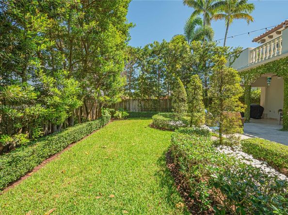 5815 SW 27th St, Miami FL 33155