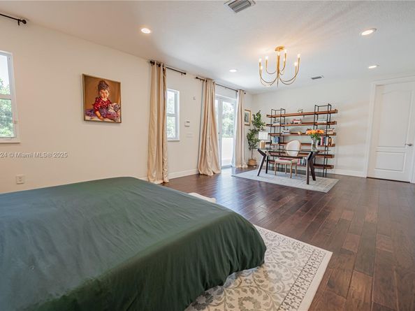 5815 SW 27th St, Miami FL 33155