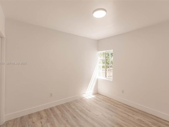 3180 NW 2nd St, Miami FL 33125