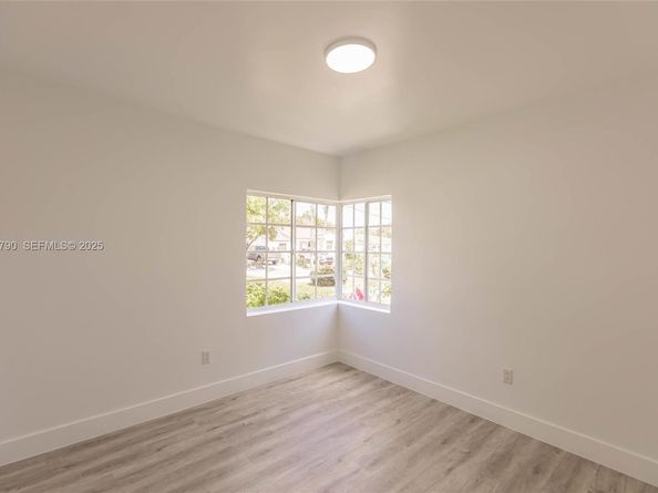 3180 NW 2nd St, Miami FL 33125