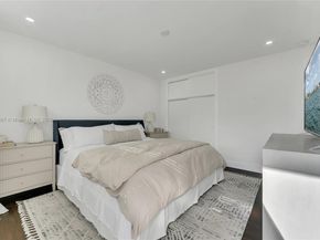 2851 Washington St, Hollywood FL 33020