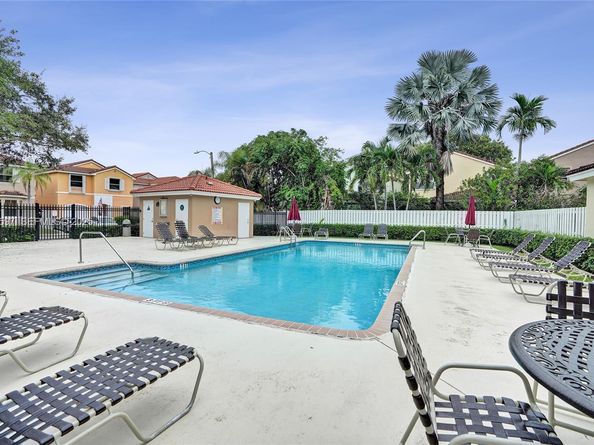 4120 Fern Forest Rd, Cooper City FL 33026