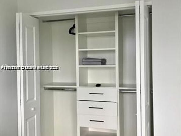 400 Sunny Isles Blvd 103, Sunny Isles Beach FL 33160