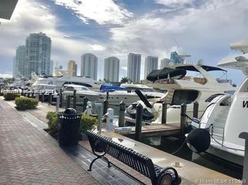 400 Sunny Isles Blvd