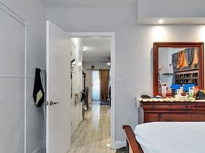 19000 NE 3rd Ct 405, Miami FL 33179