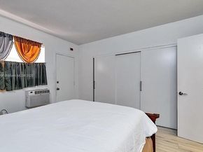 19000 NE 3rd Ct 405, Miami FL 33179
