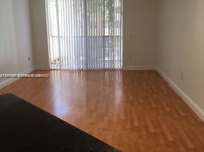 8205 Lake Dr 204, Doral FL 33166