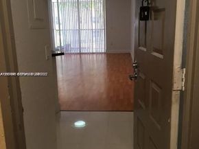 8205 Lake Dr 204, Doral FL 33166