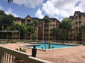 8205 Lake Dr 204, Doral FL 33166