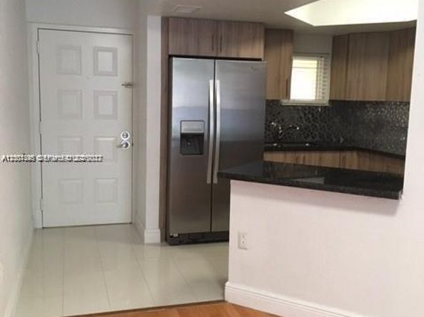 8205 Lake Dr 204, Doral FL 33166